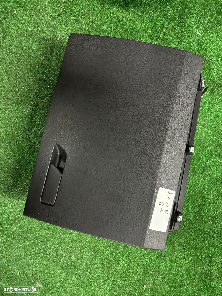 Porta luvas Seat Leon de 2018 - 1