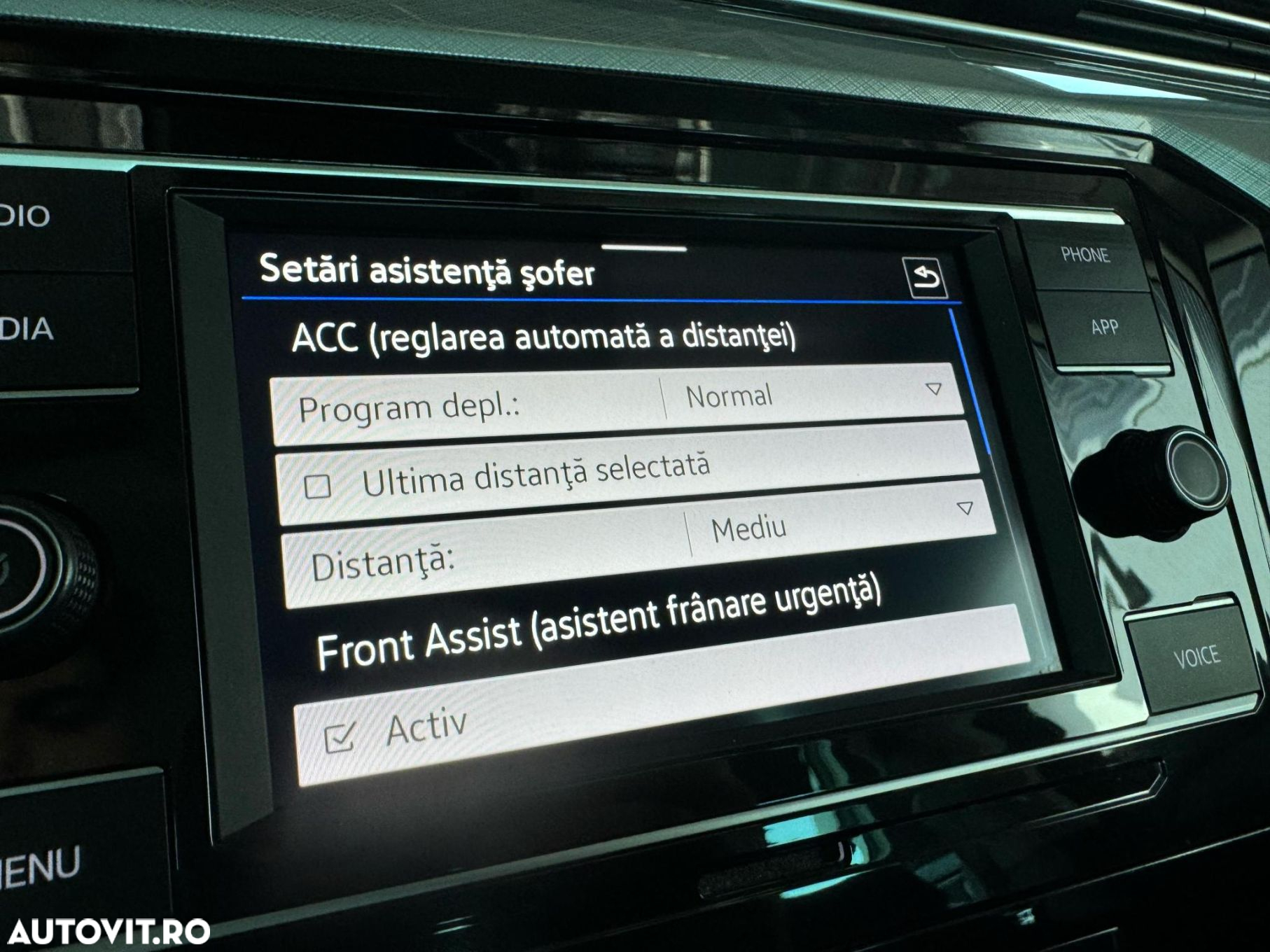 Volkswagen Passat 2.0 TDI DSG Comfortline - 24