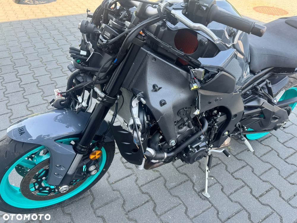 Yamaha MT - 28