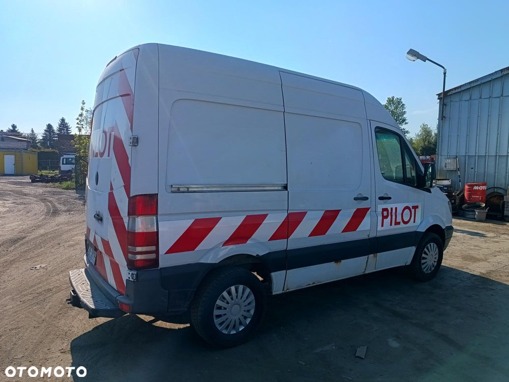 Mercedes-Benz Sprinter 906.211 EEV - 7