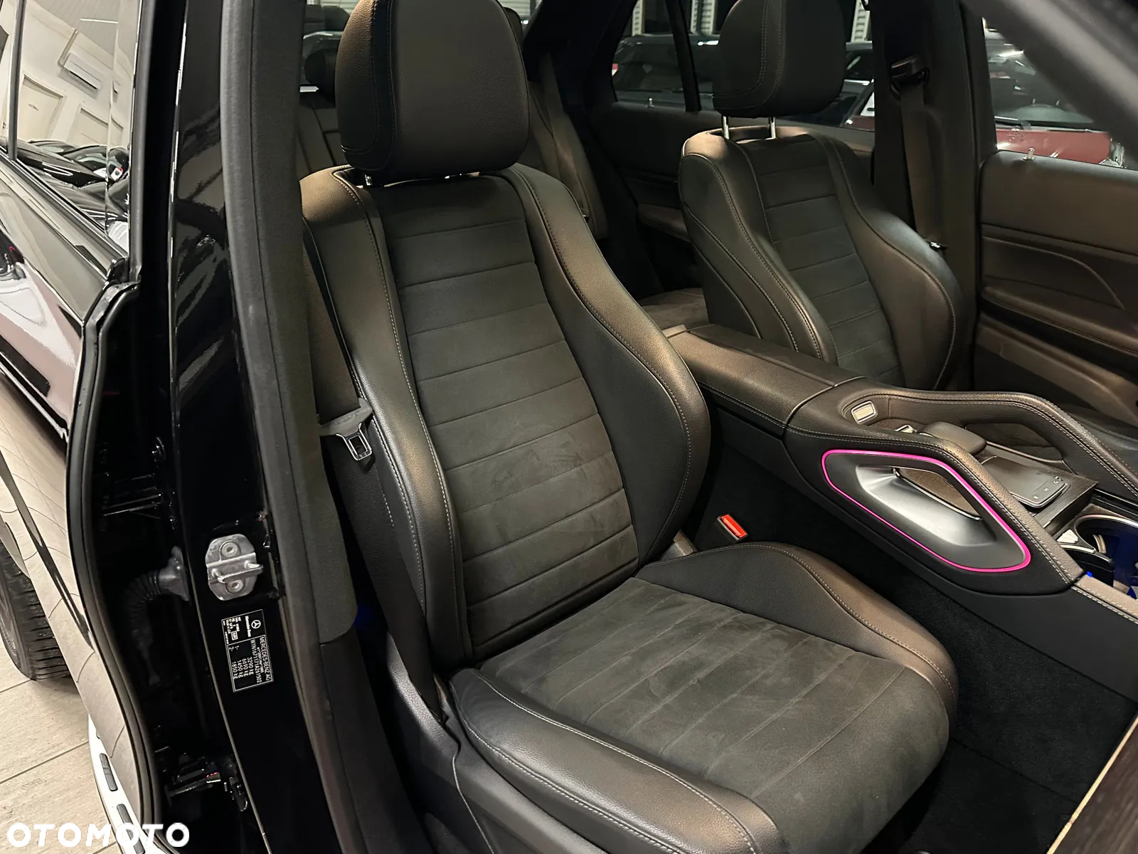 Mercedes-Benz GLE Coupe 400 e PHEV 4-Matic AMG Line - 38