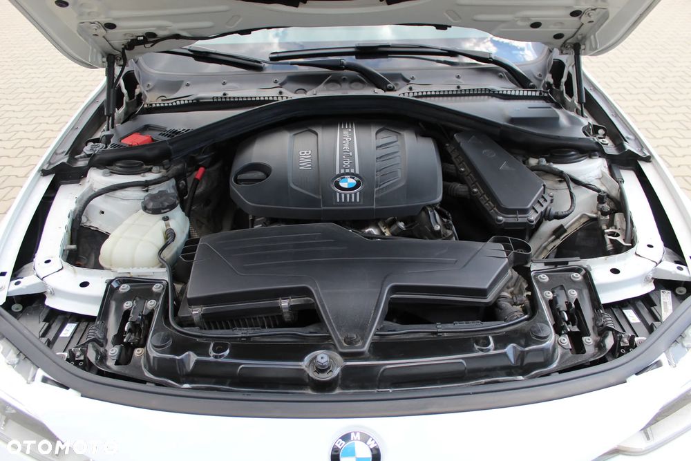 BMW Seria 3 318d - 19