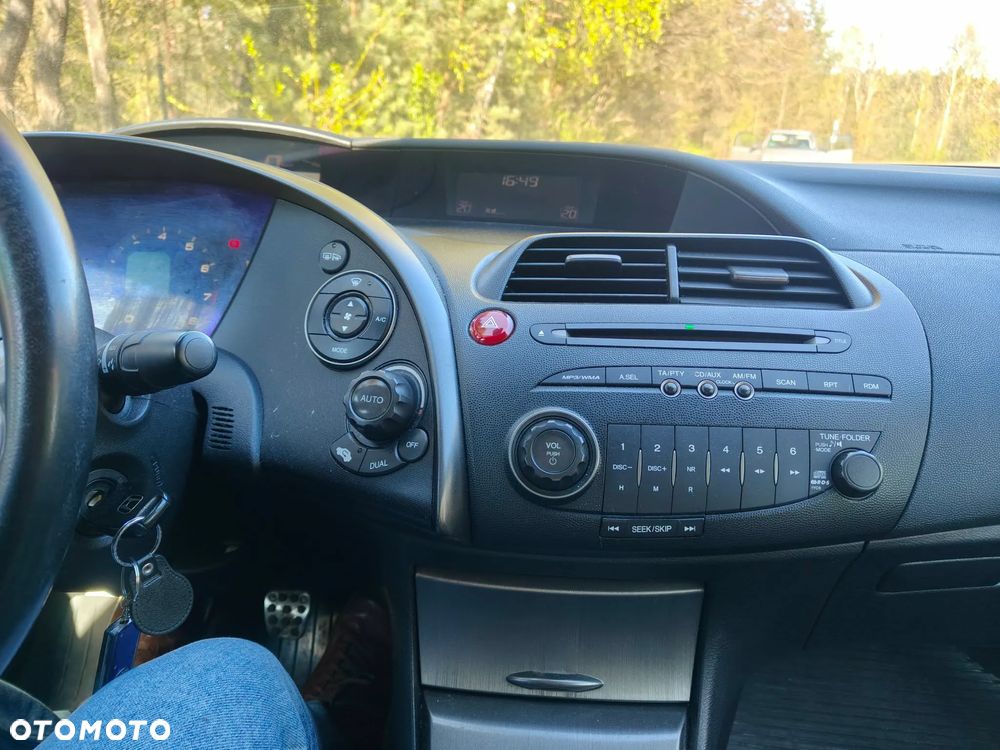 Honda Civic 1.8 TypeS - 10