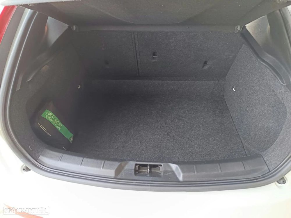 Volvo V40 1.6 D2 Eco Momentum - 9