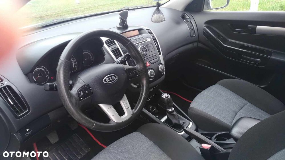 Kia Ceed 1.6 Crdi Comfort + - 3