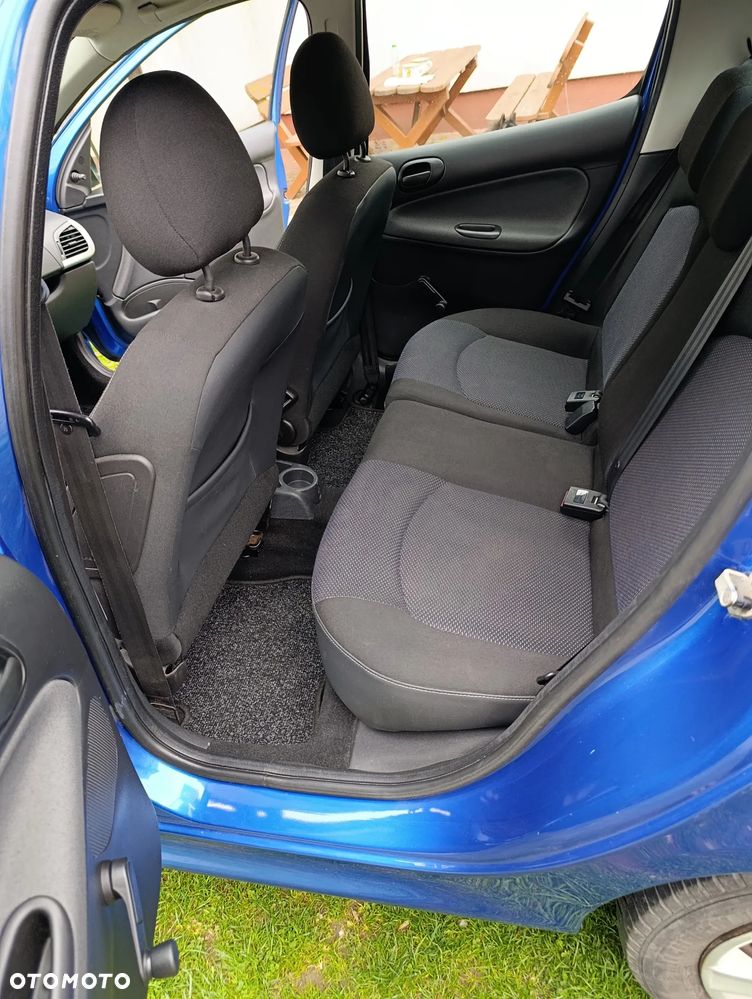 Peugeot 206 plus - 11
