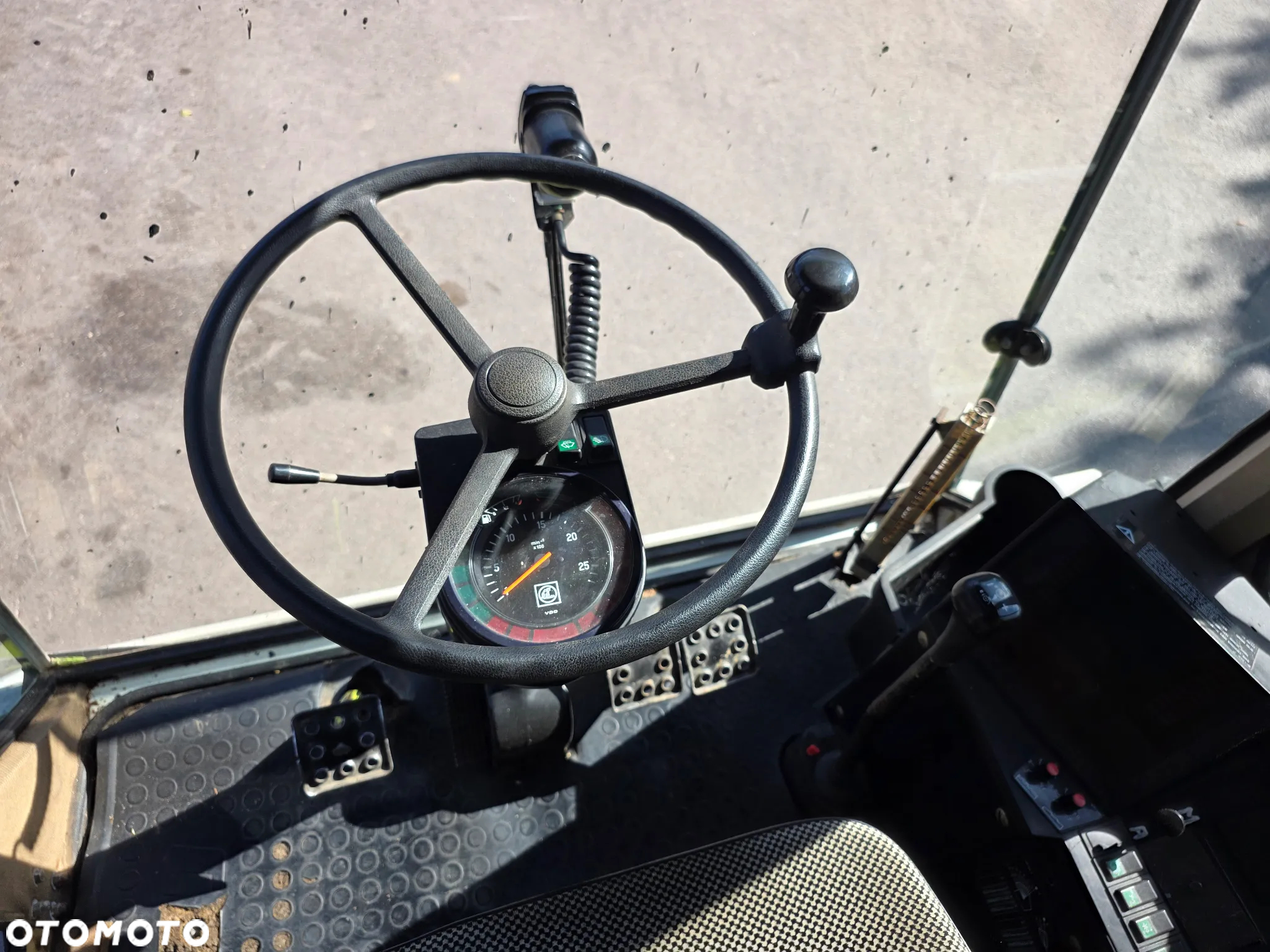 Claas Dominator 108 S - 15