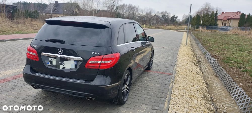 Mercedes-Benz Klasa B 180 CDI (BlueEFFICIENCY) 7G-DCT - 5