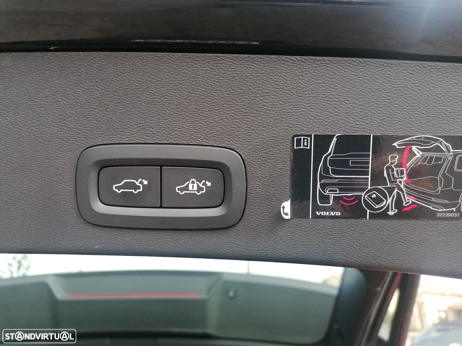 Volvo XC 40 2.0 D3 Momentum Plus - 11