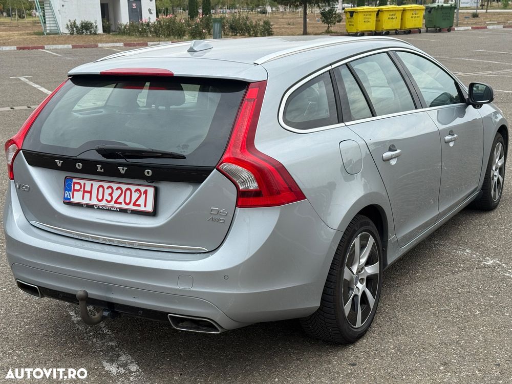 Volvo V60 D6 Plug-In-Hybrid AWD Geartronic Pure Limited - 4