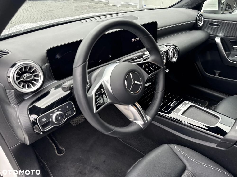 Mercedes-Benz Klasa A 180 7G-DCT Lim Progressive Advanced - 9