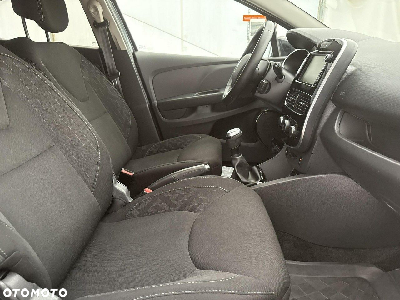 Renault Clio - 22