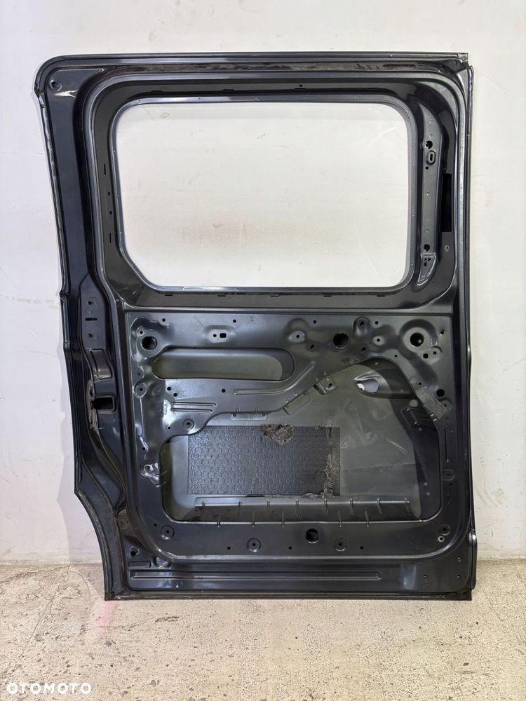 DRZWI TYLNE LEWE VOLKSWAGEN CADDY 2K7 20- LONG - 7