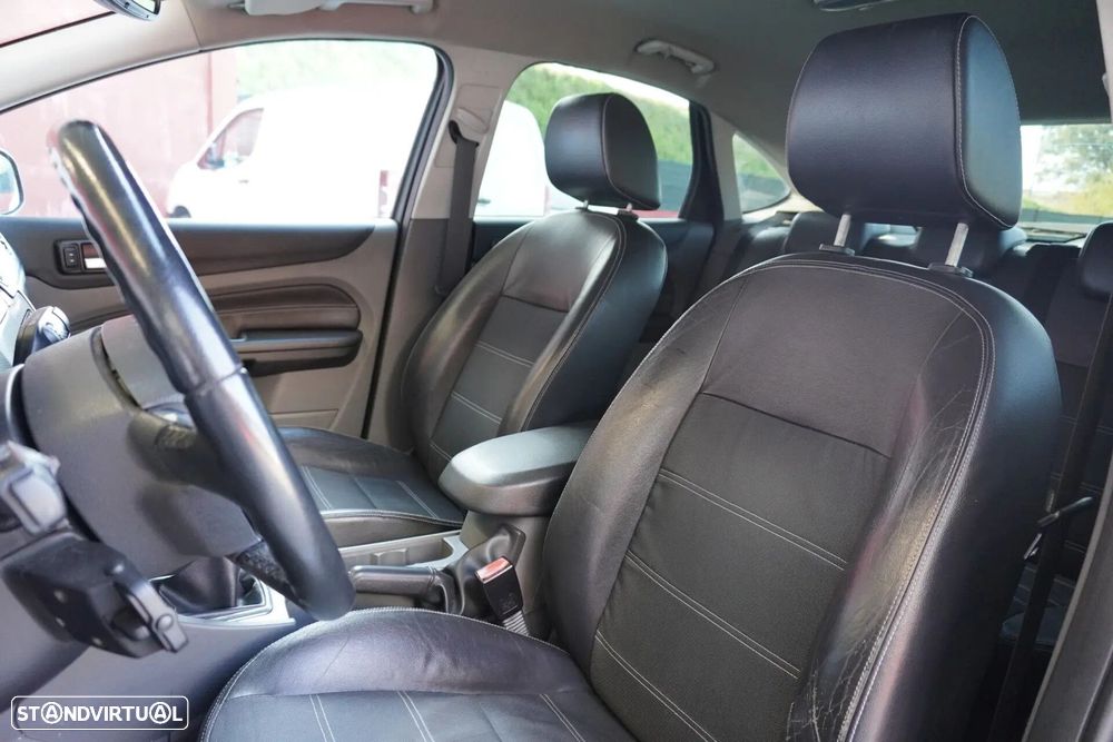 Ford Focus 1.6 TDCi Ghia - 7