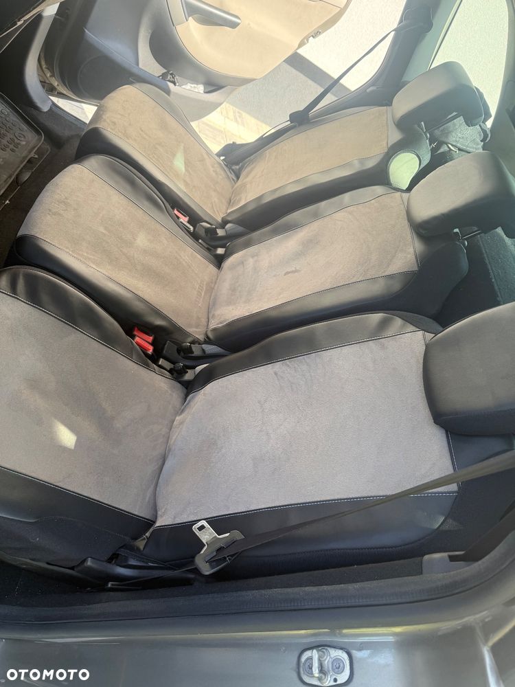 Citroën C4 Picasso - 22