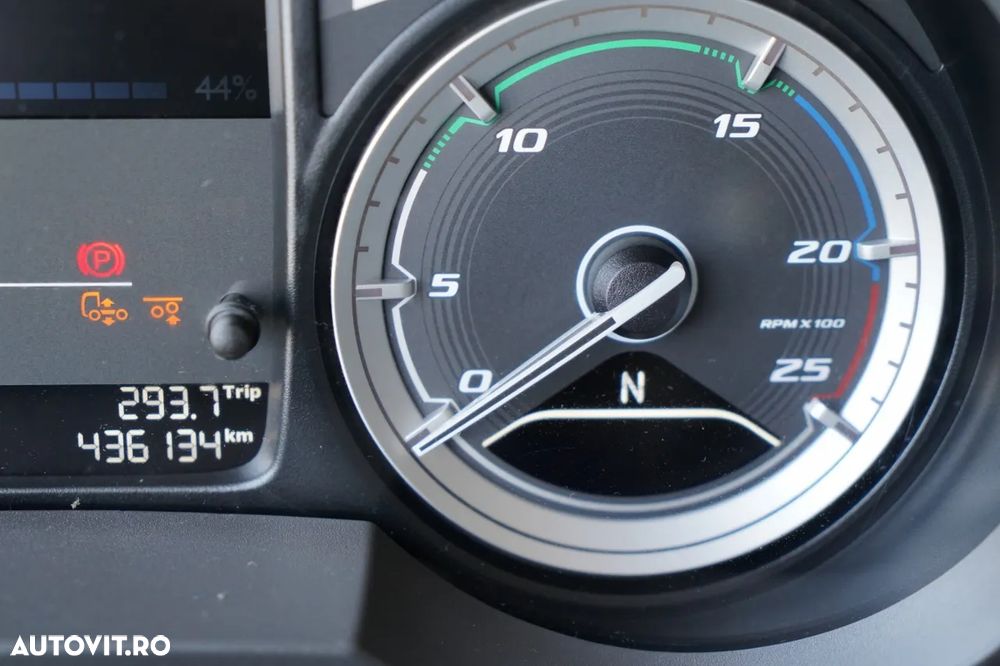 DAF XF 480 / SOLO  7,7 m/ CORTINĂ / 6X2 / PUNTE RIDICATĂ / - 39