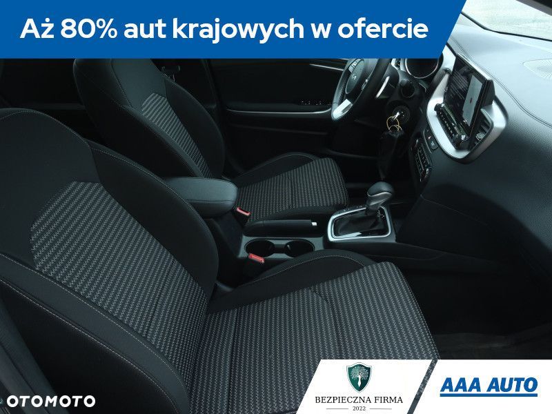 Kia Ceed - 11