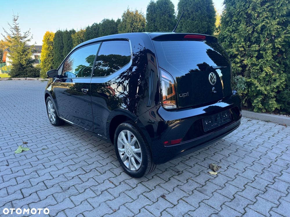 Volkswagen Up 2017 photo 2