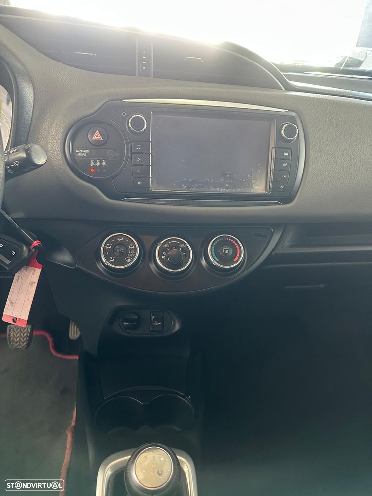 Toyota Yaris 1.0 VVT-i ACtive - 11
