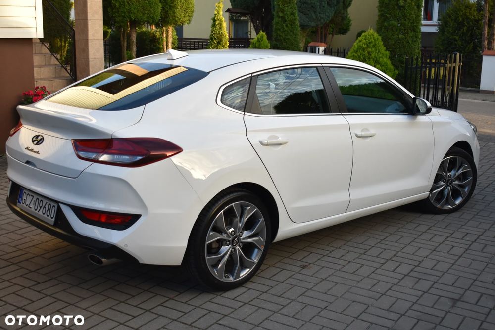 Hyundai i30 1.4 T-GDI Premiere Style - 16
