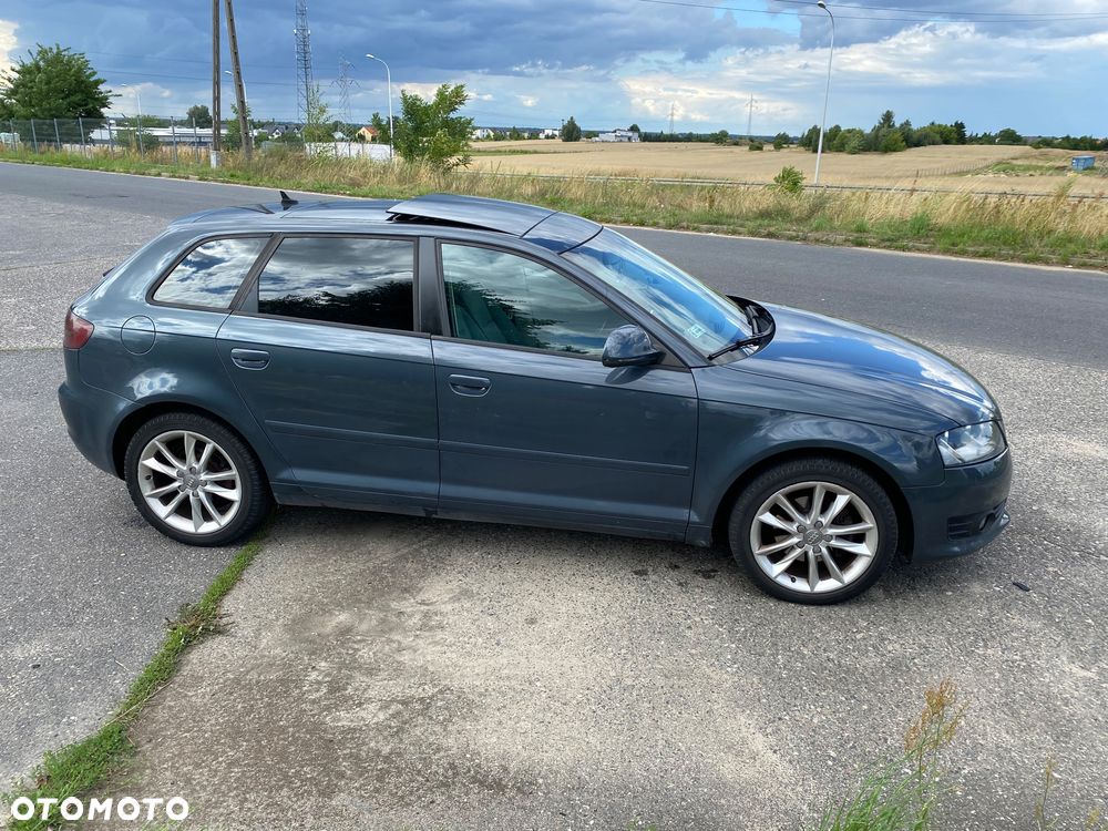 Audi A3 Sportback - 1