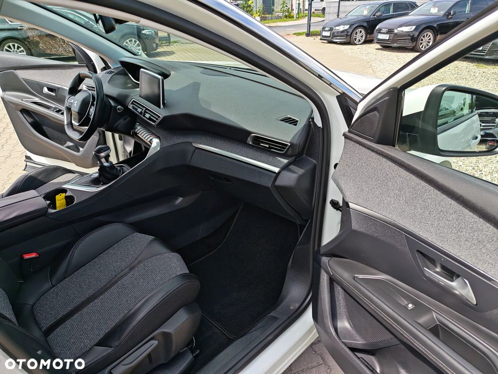 Peugeot 3008 1.2 PureTech Active S&S - 24