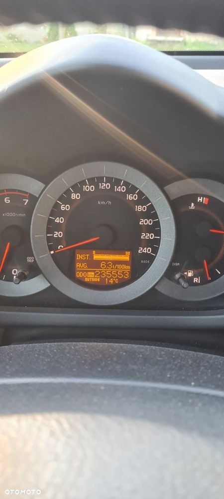 Toyota RAV4 - 5