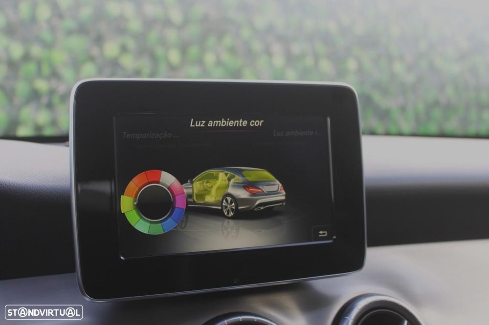 Mercedes-Benz CLA 200 d Shooting Brake AMG Line Aut. - 17