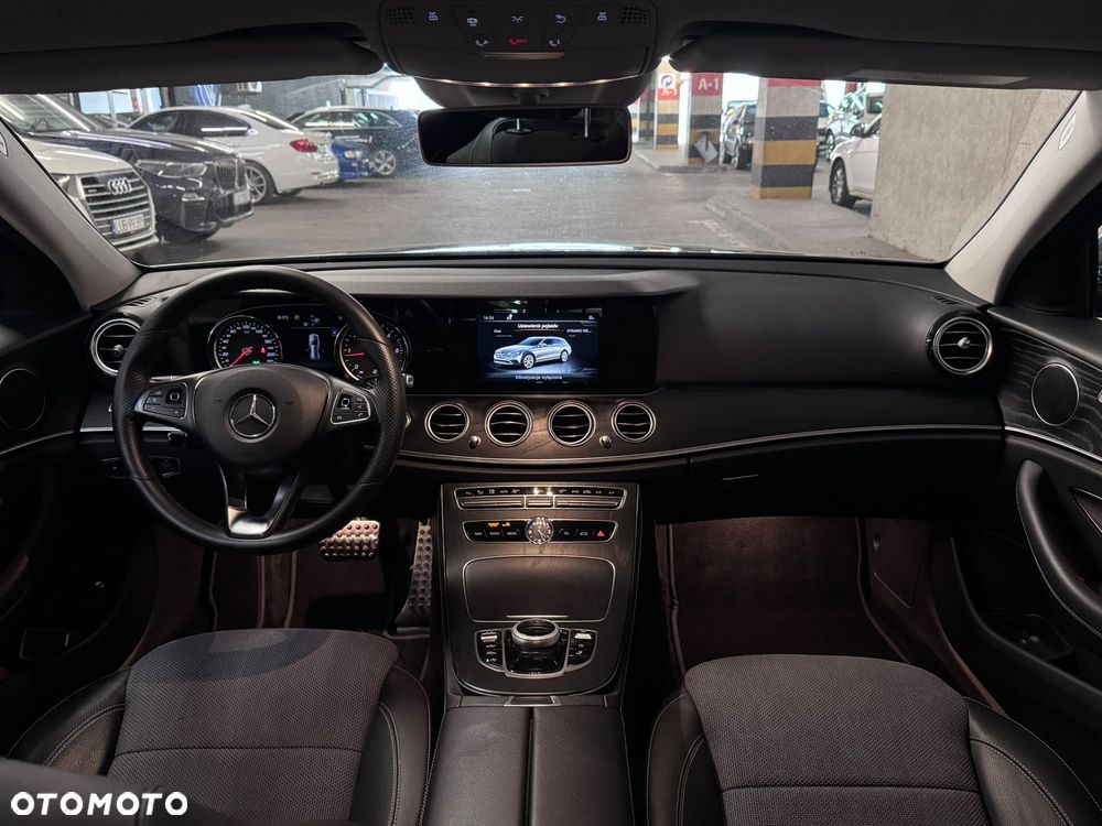 Mercedes-Benz Klasa E 220 d 4-Matic All-Terrain - 14
