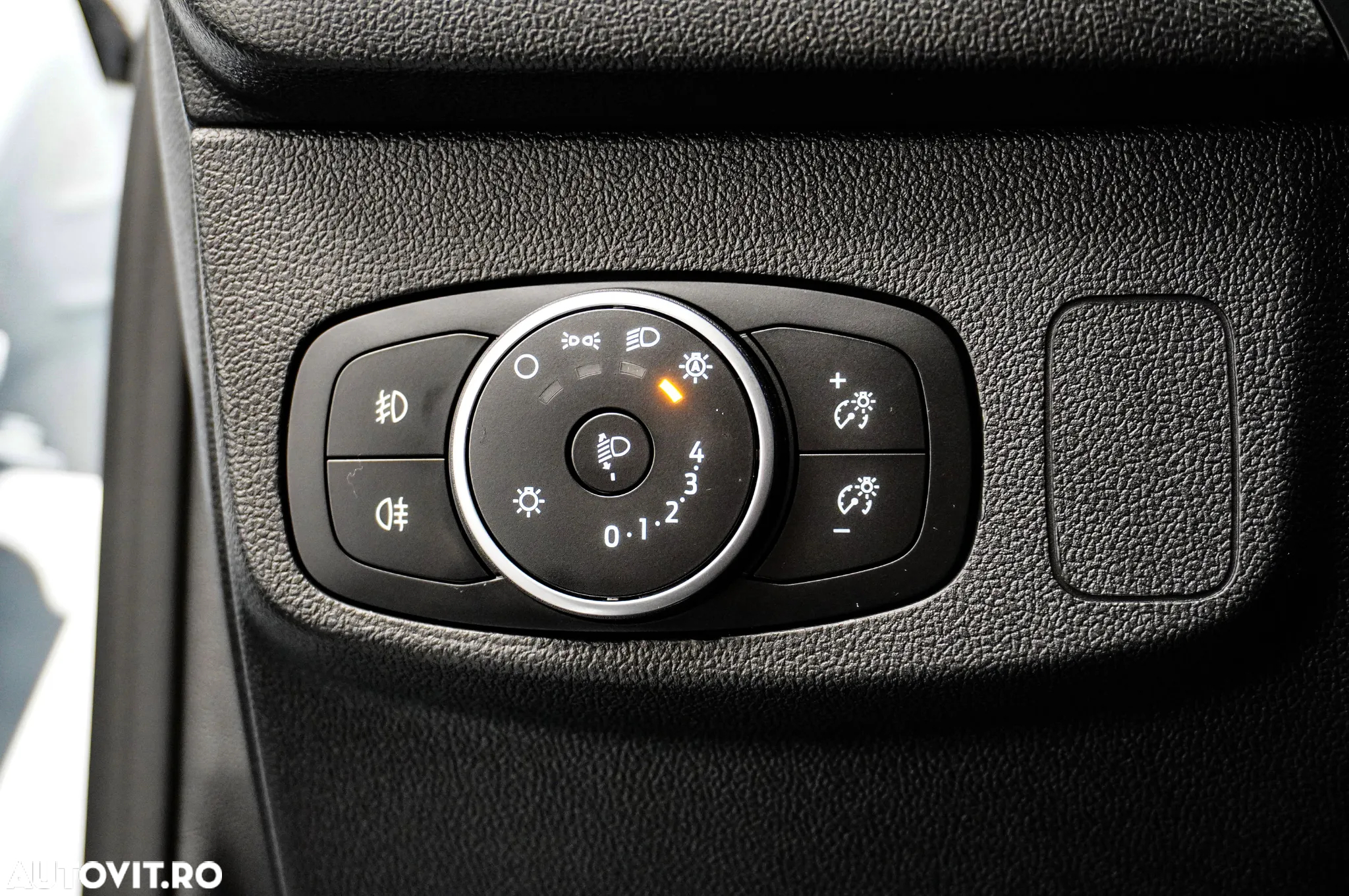 Ford Focus 1.0 EcoBoost Trend Edition - 28
