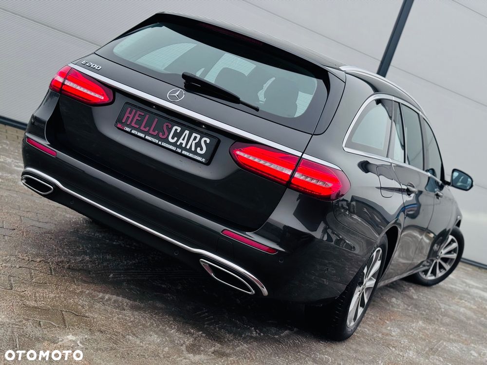 Mercedes-Benz Klasa E 200 9G-TRONIC Exclusive - 10
