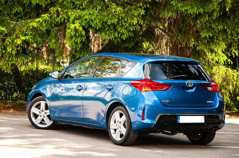 Toyota Auris 2.0 D-4D Executive - 16