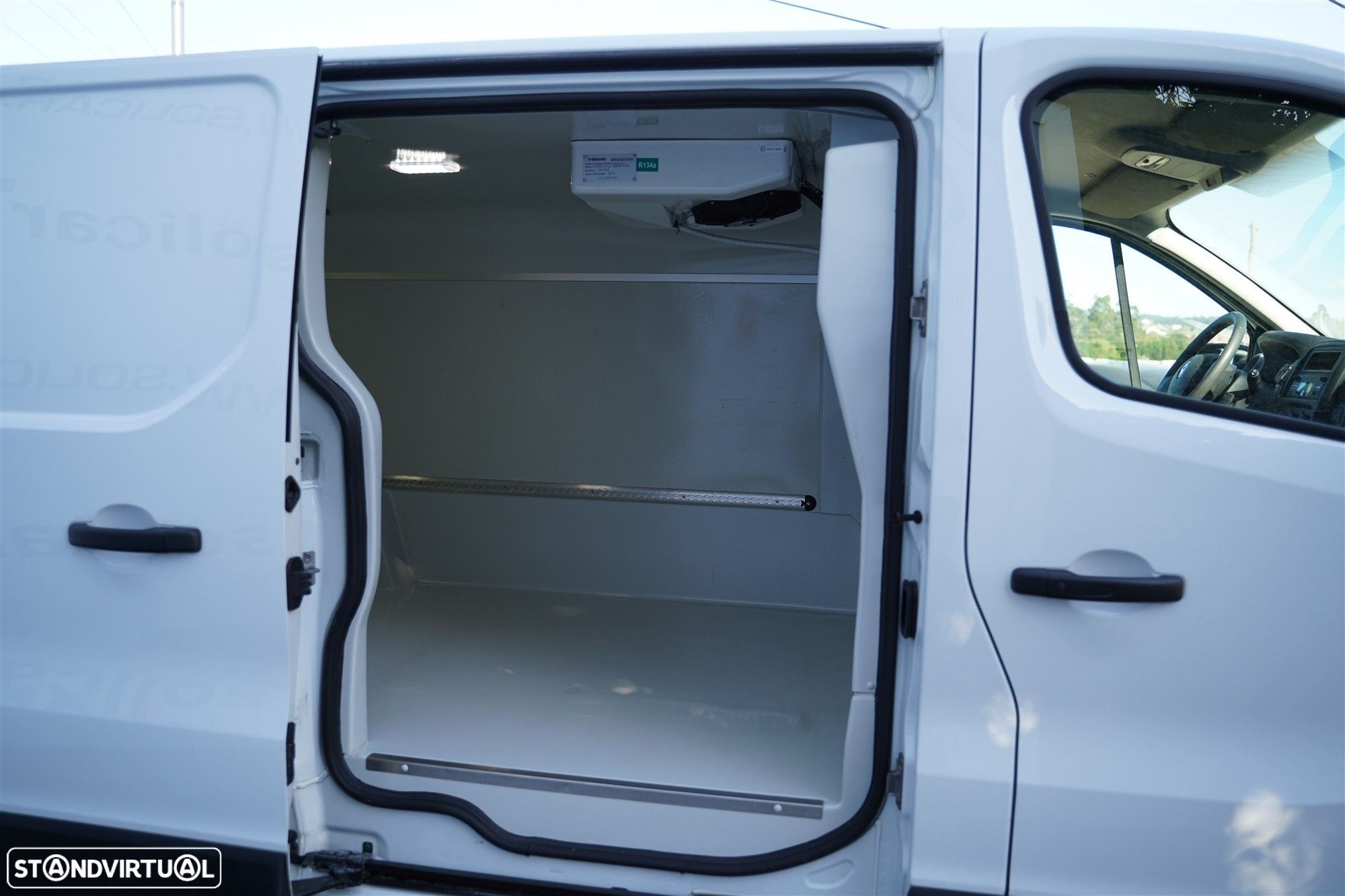 Renault Trafic 1.6 dCi L2H1 1.2T COM ISOLAMENTO TÉRMICO E FRIO - 8