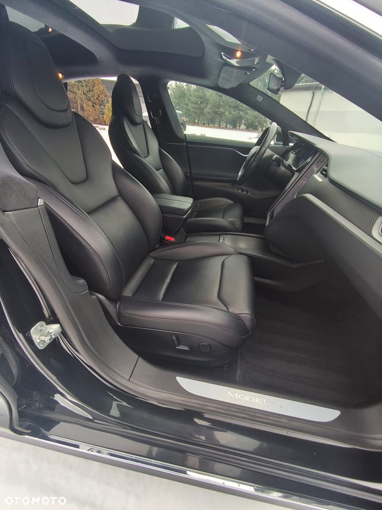 Tesla Model S - 13