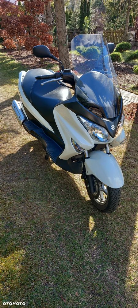 Suzuki Burgman - 5