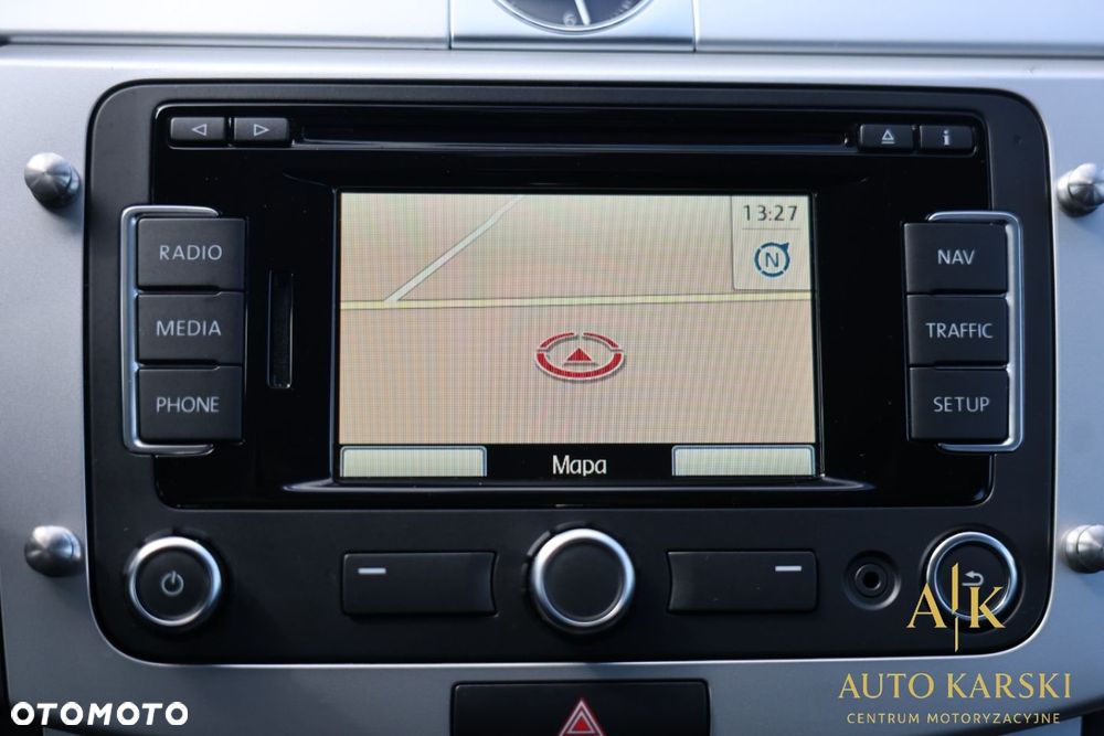 Volkswagen Passat - 31