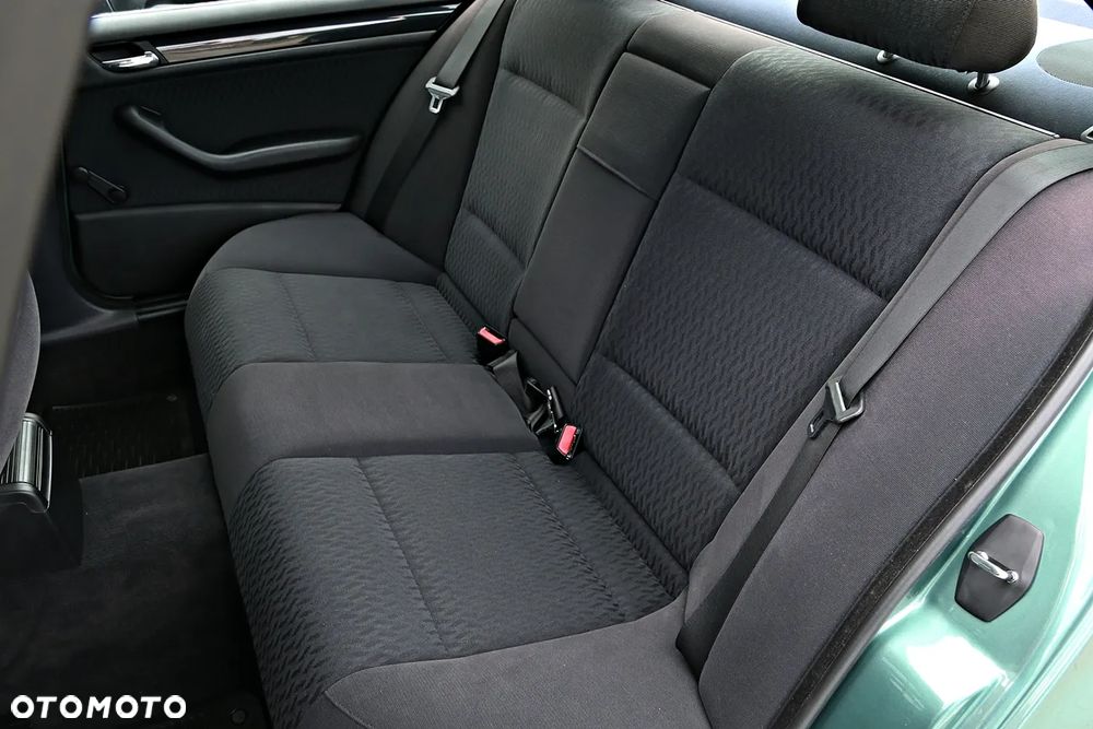 BMW Seria 3 - 34