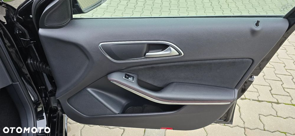 Mercedes-Benz Klasa A 180 AMG Line - 21
