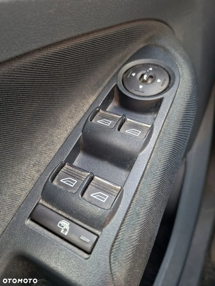Ford Grand C-MAX - 13