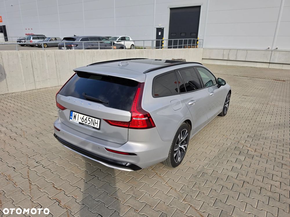 Volvo V60 2023 photo 4