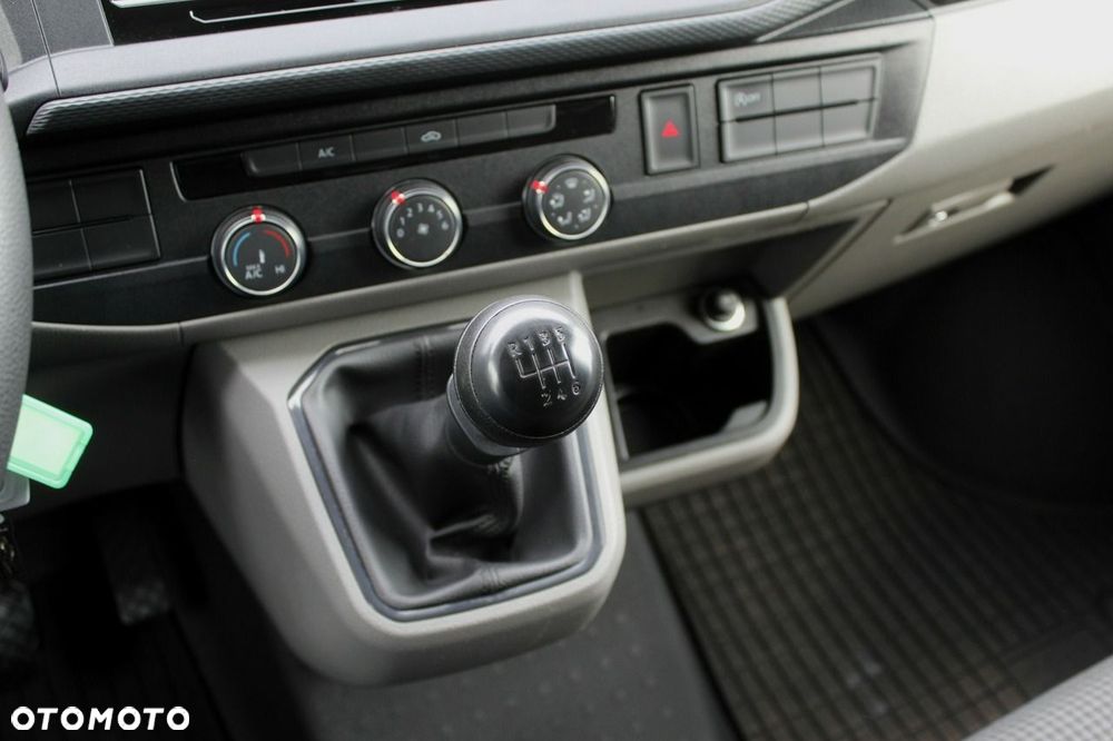 Volkswagen Transporter - 19