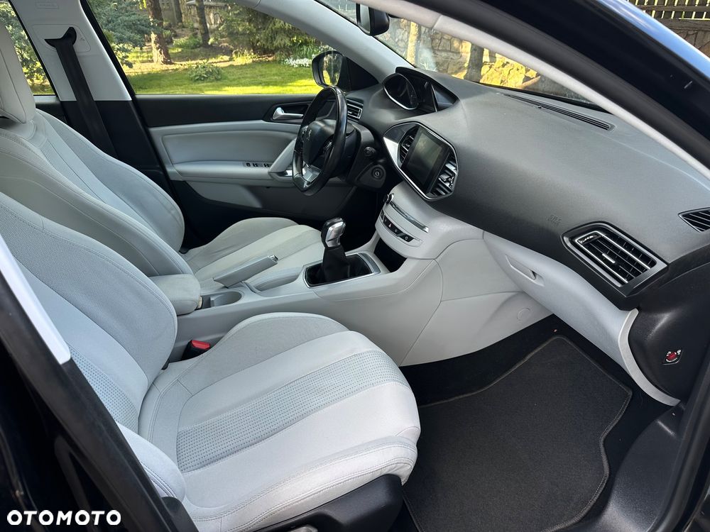 Peugeot 308 1.6 HDi Premium - 14