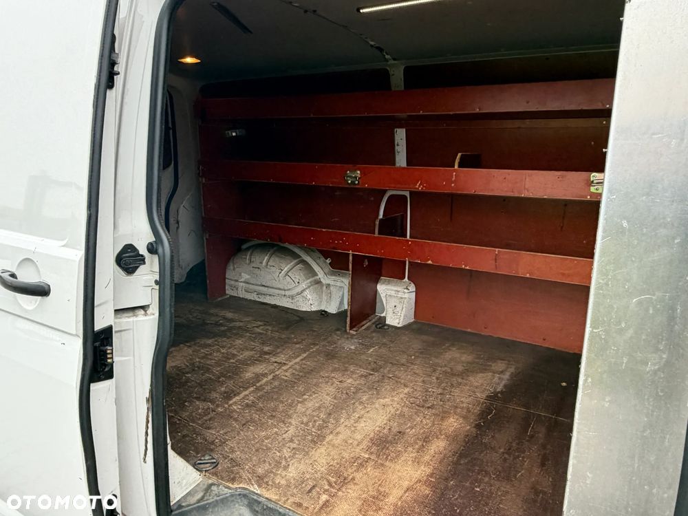 Volkswagen Transporter - 12