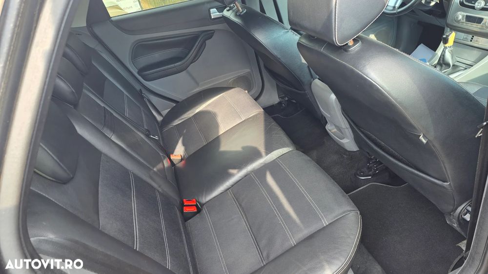 Ford Focus - 7
