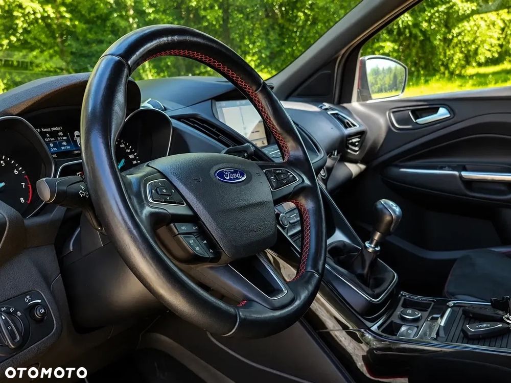 Ford Kuga 1.5 EcoBoost 2x4 ST-Line - 5