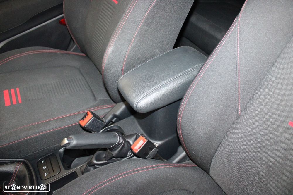 Ford Fiesta 1.0 EcoBoost ST-Line - 27