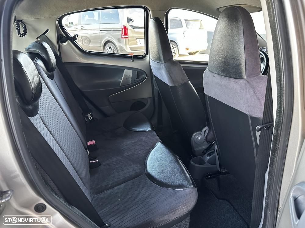 Toyota Aygo 1.0 Style Pack - 27