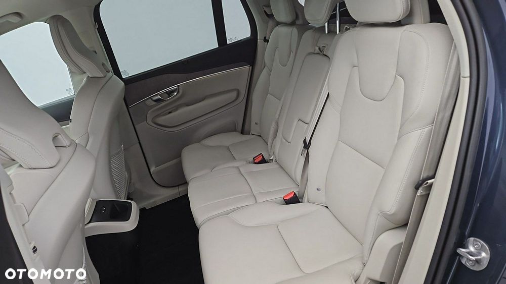 Volvo XC 90 B5 D AWD Plus Bright - 22