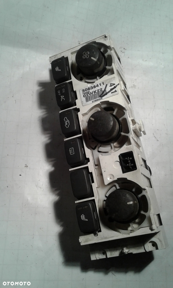 Panel sterowania nagrzewnicy volvo v40  30638411