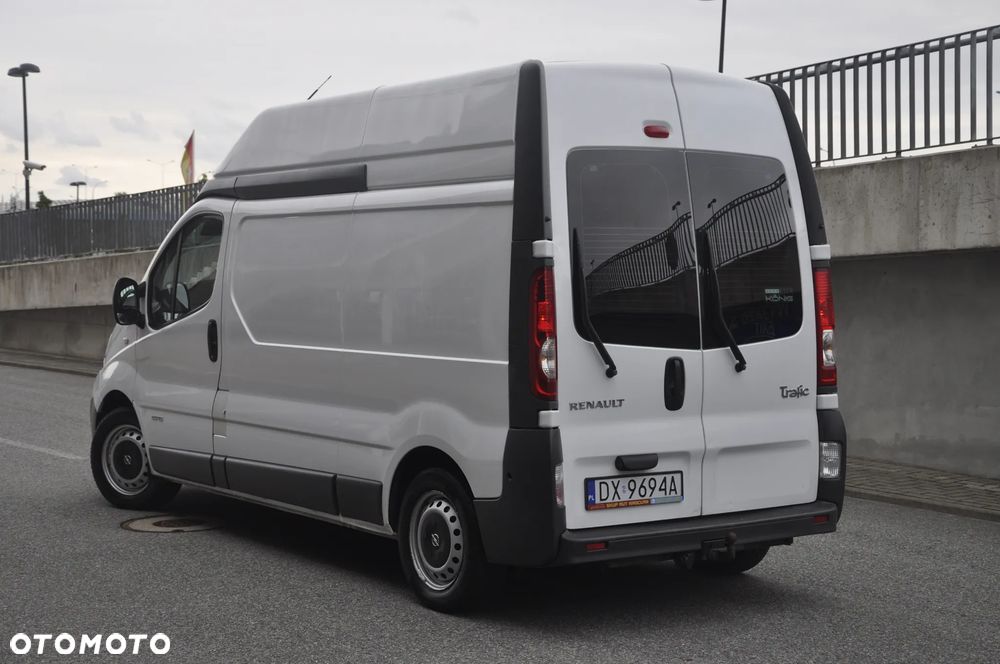 Renault Trafic - 16